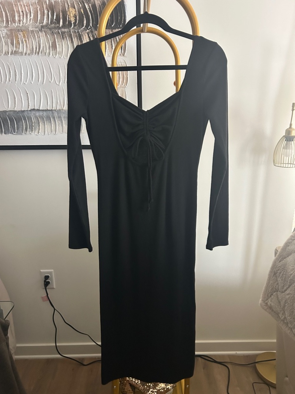 Black Long-Sleeve Ruched Front Midi Dress